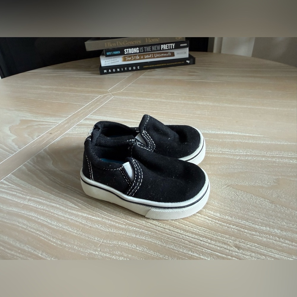 Wonder Nation|Baby gender neutral black canvas slip on Sneakers,like new•size 3